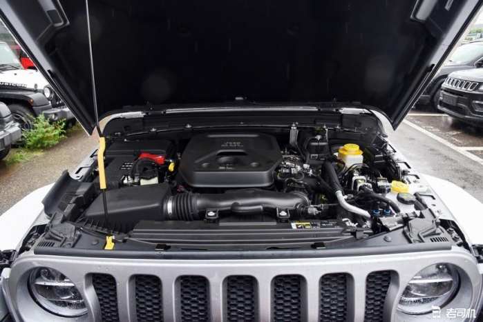 越野能力大g出色还是普拉多出色,普拉多陆巡越野性能