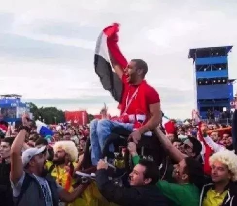 2018世界杯感动瞬间,足球的魅力感人片段