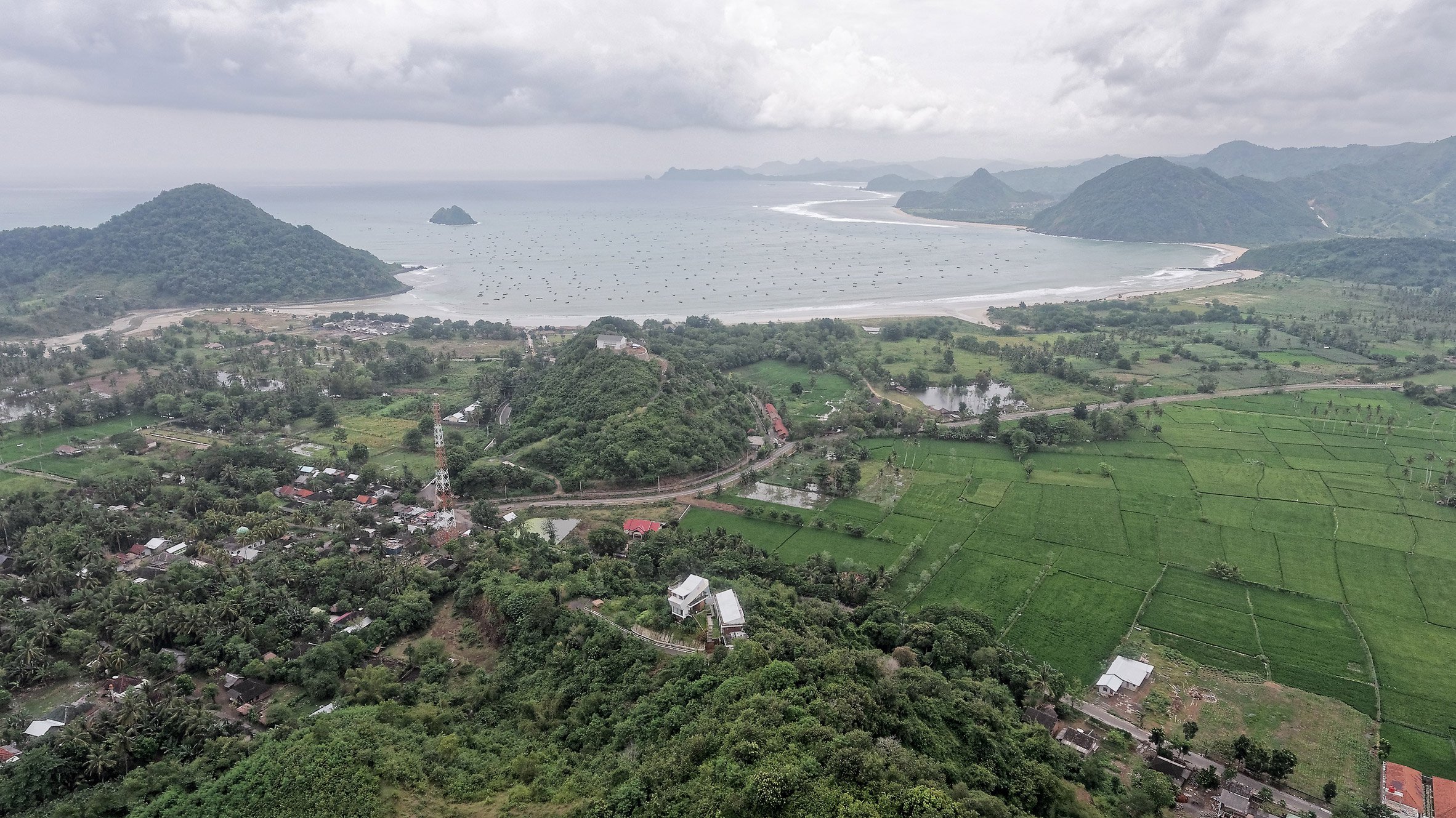 脑洞大开创意十足的集装箱改造,集装箱顶部做阳台