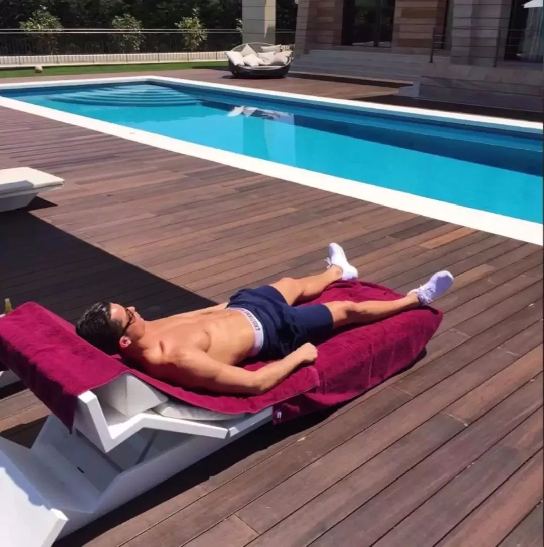 四大足球巨星的豪宅,足球巨星顶级豪宅