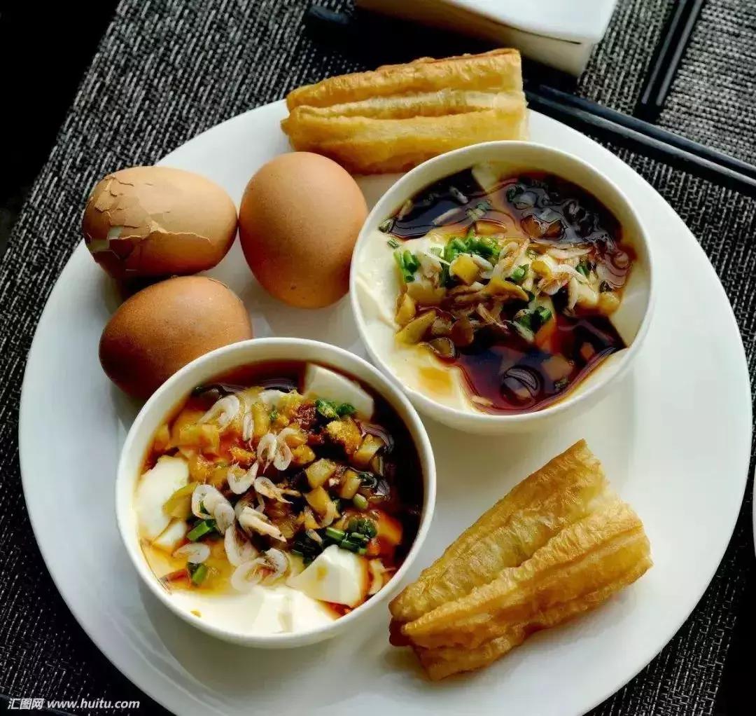 天津豆腐脑和东北豆腐脑区别,北方的豆腐脑和老豆腐是一样的吗