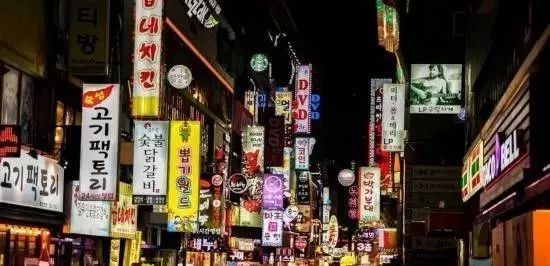 最瞧不起中国的国家，态度傲慢，但中国游客上赶着给他们送钱！