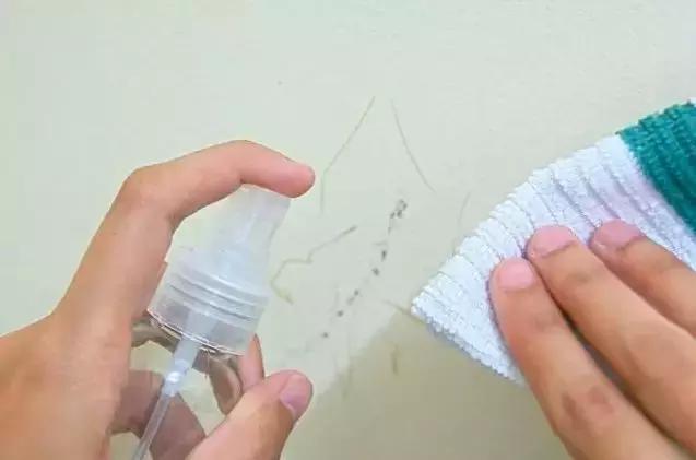 墙面霉斑油污清洗剂,一招搞定墙面污渍