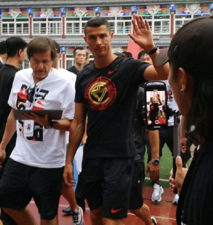 带c罗来故宫,c罗参观故宫完整视频