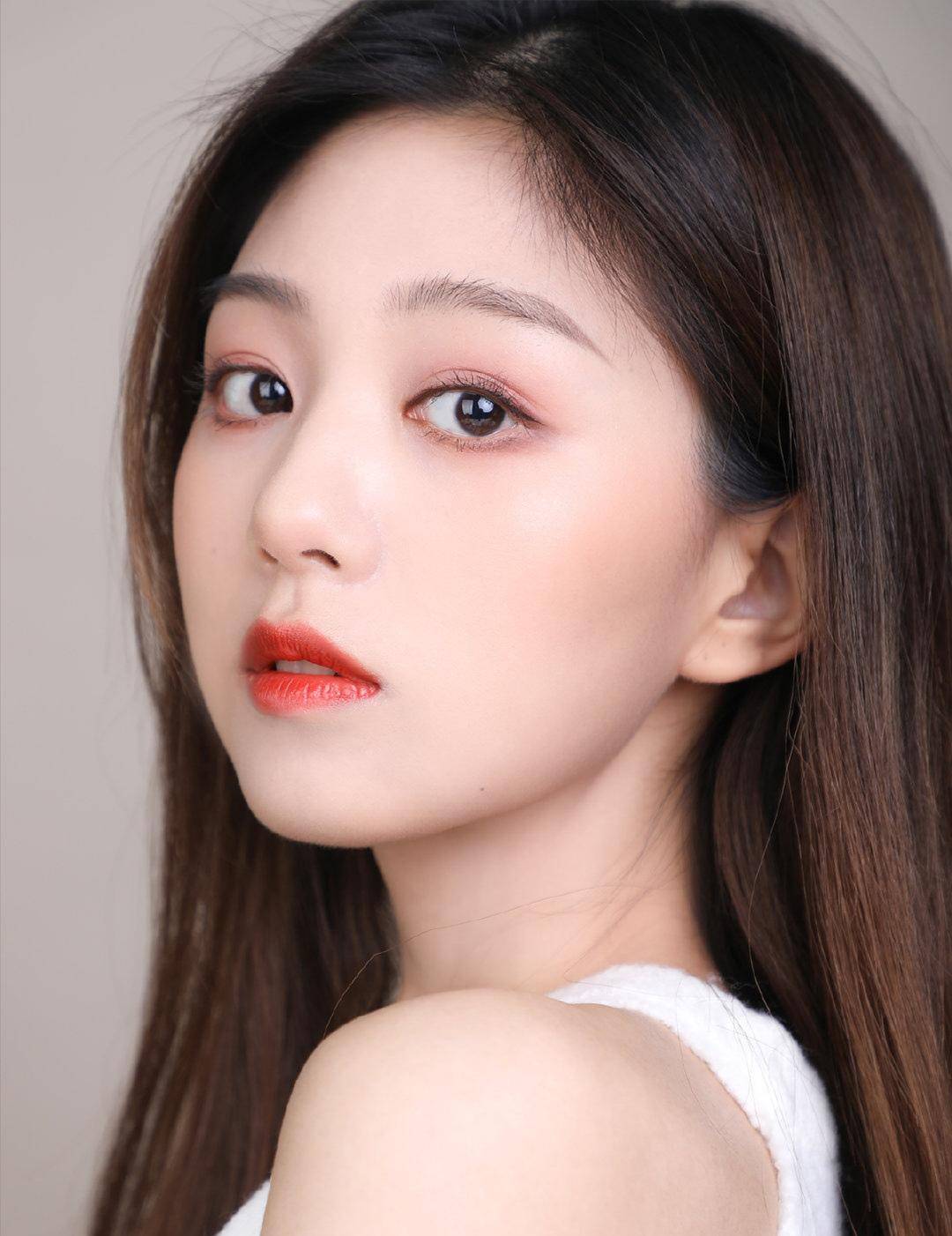 雅诗兰黛最火爆的口红,雅诗兰黛最难用粉底液