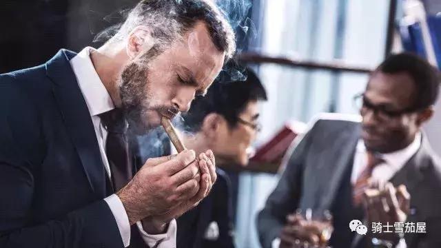 点雪茄的正确方式,雪茄的正确呼吸方式