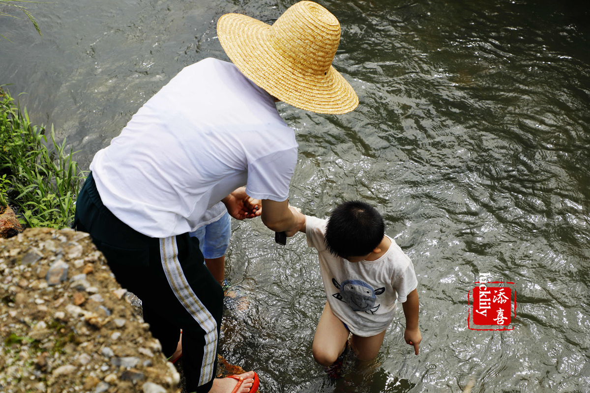 义远农场亲子探险露营：帐篷、萤火虫、足球冰淇淋、竹水枪、采摘