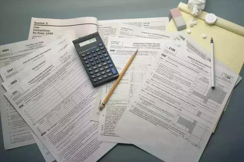 去香港超过7天了罚款吗,在香港逗留半年需要交多少罚款