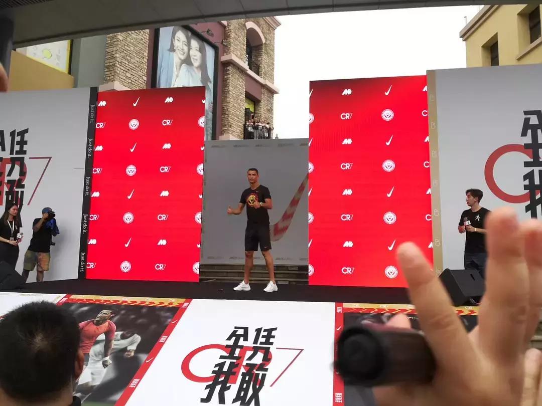 c罗练小腿,c罗的腿长