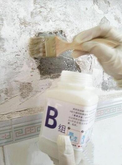 为什么新房装修好半年墙根返潮,为什么刚装修好的房子墙壁会返潮