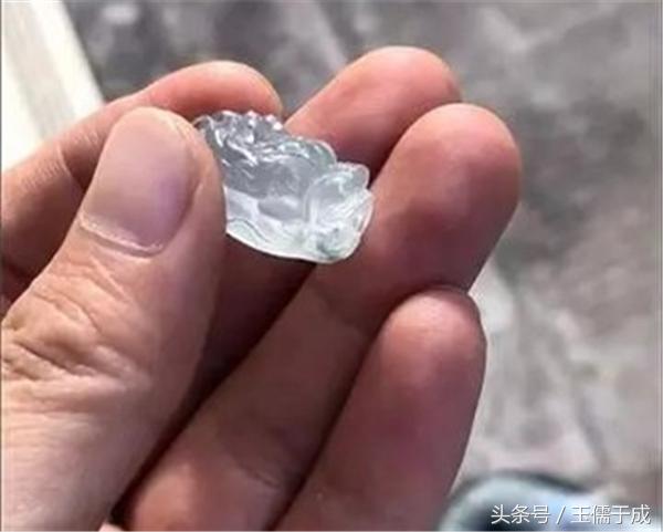 南齐敞口翡翠原石,南奇黄加绿原石