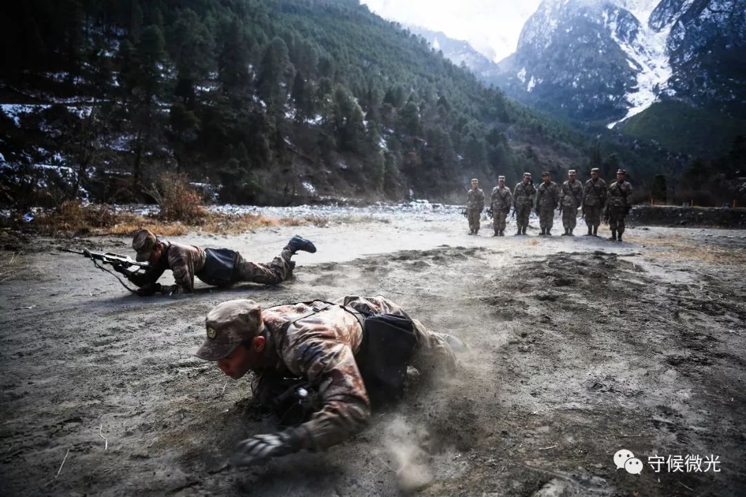 品图：大国末梢的站立者