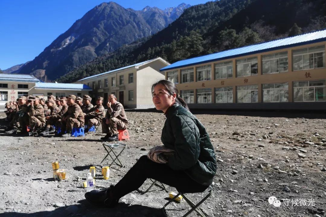 品图：大国末梢的站立者