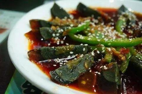 郁闷!一盘青椒皮蛋→急性胃肠炎→急性肾损伤……