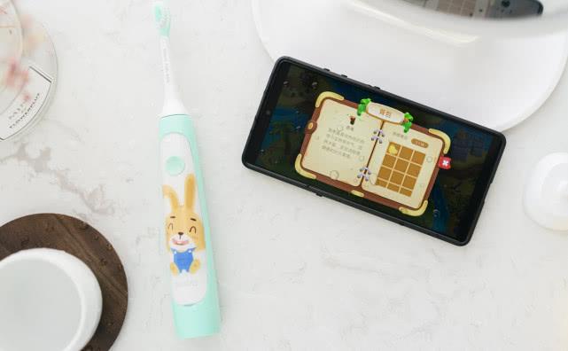 做孩子的刷牙启蒙老师：素士儿童电动牙刷