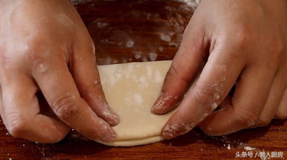 家庭版荷叶饼肉夹馍怎么做,早餐荷叶饼肉夹馍家常做法