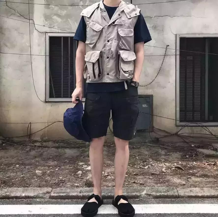 夏天鞋子可以当拖鞋穿的,可以当拖鞋也可以当板鞋穿