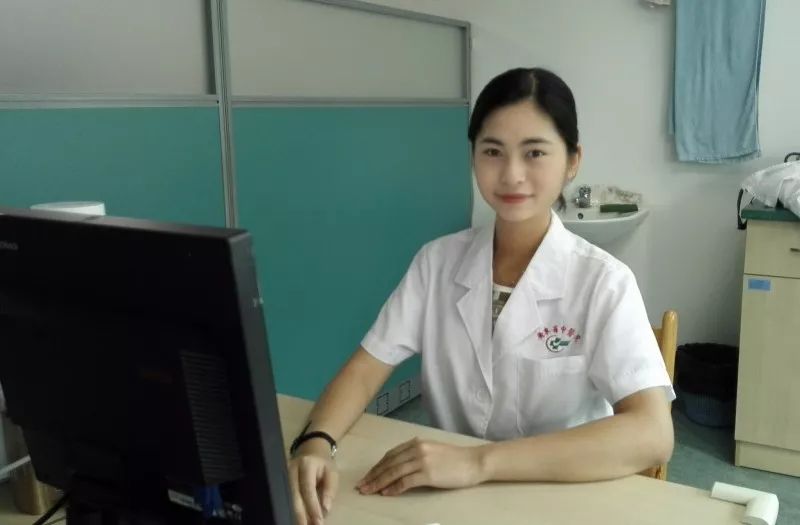 小儿推拿新生儿的舌苔,小儿舌苔薄呈地图状