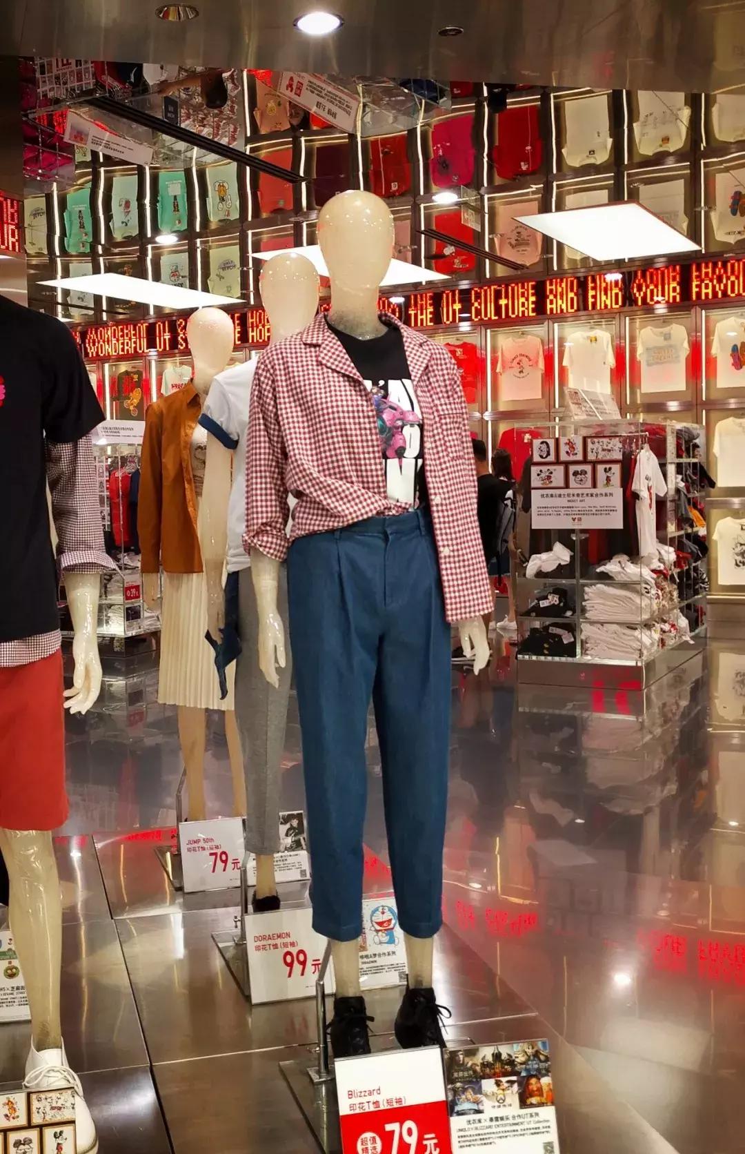 优衣库试衣间试完衣服放哪里,走进优衣库随便试穿