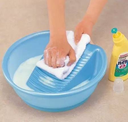 衣服脱色怎么洗才能不脱色,衣服防脱色最好的方法