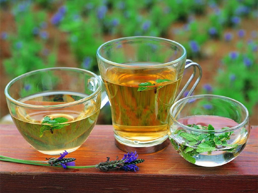 夏季喝什么茶清热祛湿防中暑,防中暑喝什么茶最好