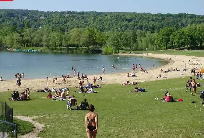 比基尼欧美风夏日沙滩,法国2019夏日沙滩比基尼泳装