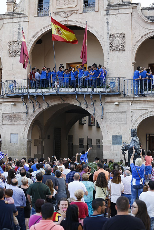 徐根宝退出洛尔卡：财务官员涉嫌欺诈，球员全获自由身