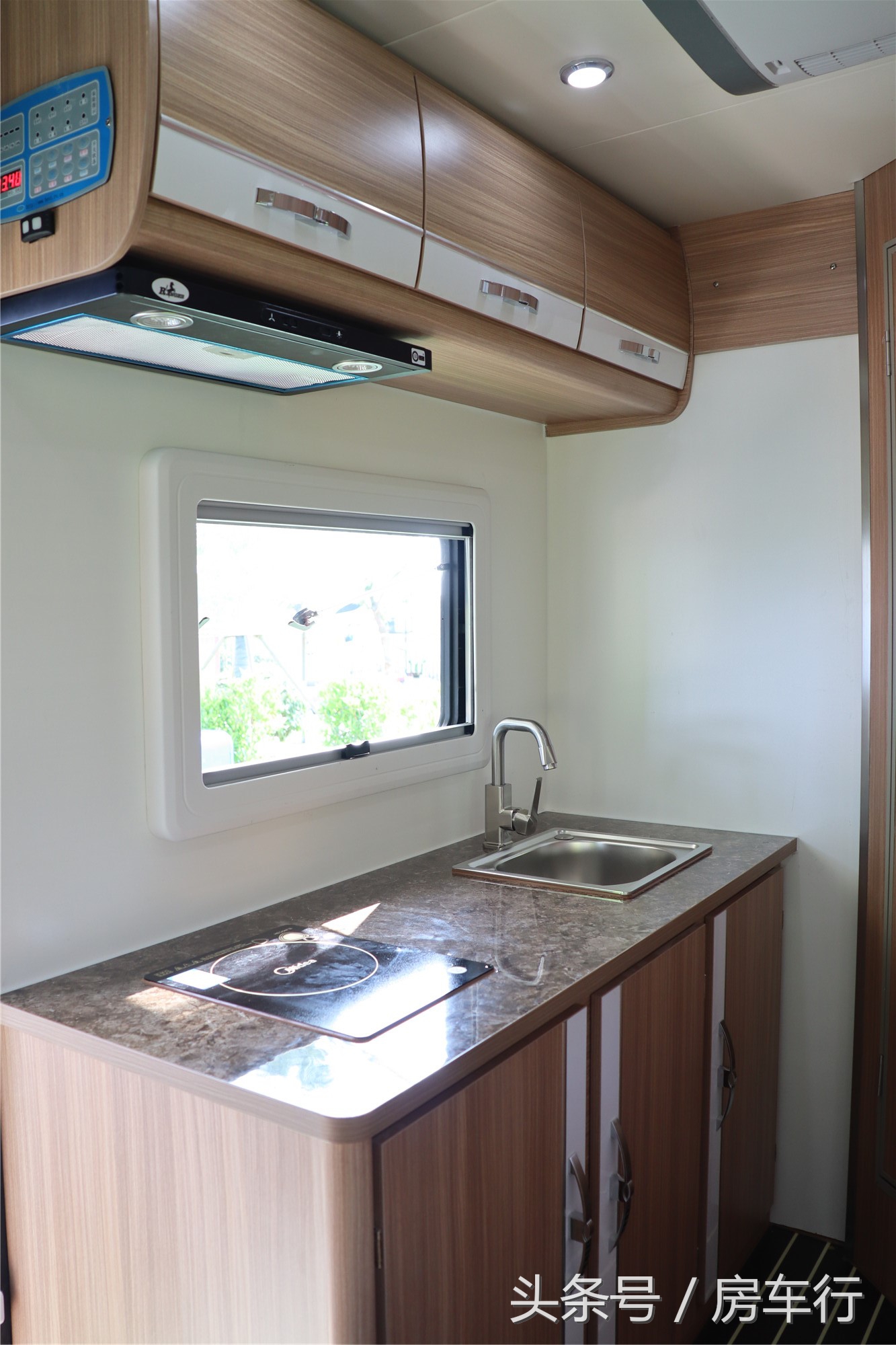 大通c型房车价目表,最便宜的9万8c型房车来了