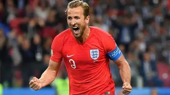 世界足球先生梅西c罗投票,fifa公布世界足球先生