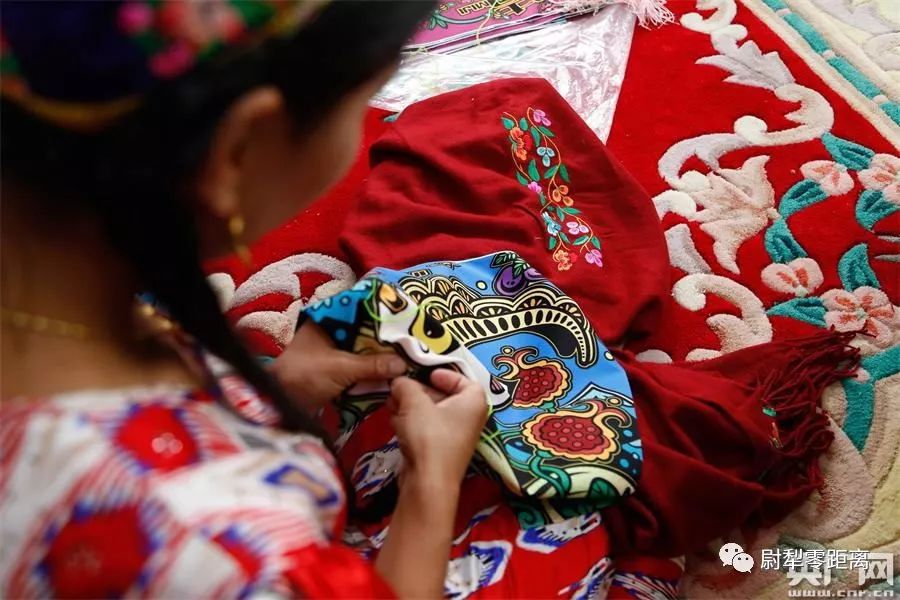 哈密维吾尔族刺绣与服饰,哈密哪里有民族刺绣