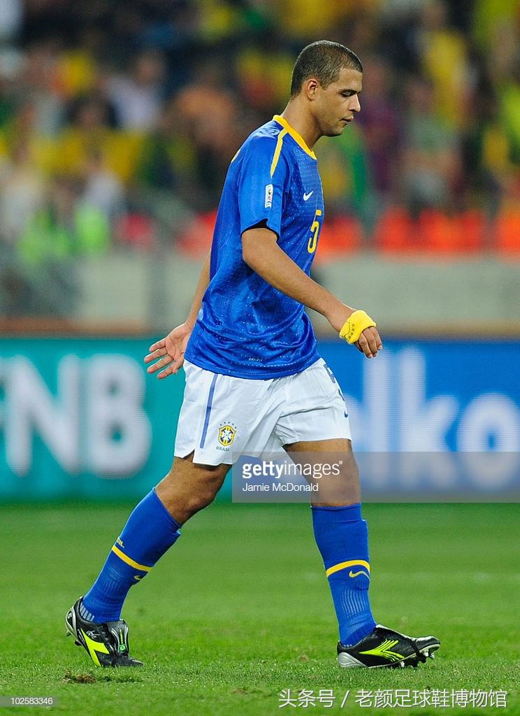 世界杯战靴盘点,南非世界杯复刻版足球鞋