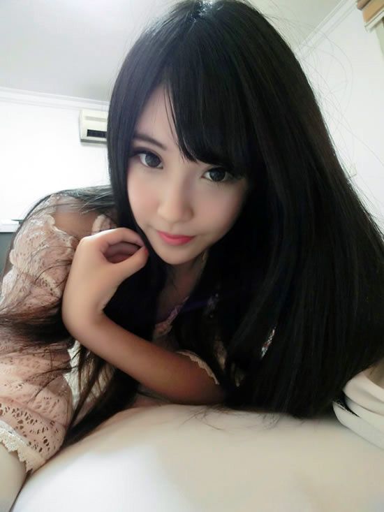 前男友纠缠不休她正尴尬,男神挺身将她拥入怀:对我妻子客气点