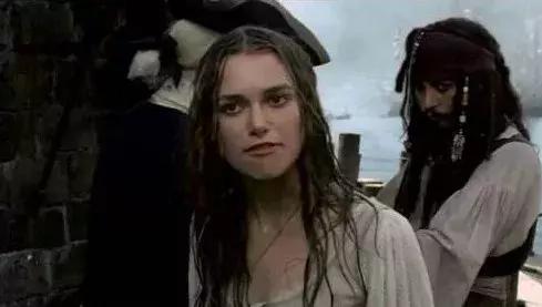 平胸也可以很高级,凯拉奈特莉颜值巅峰