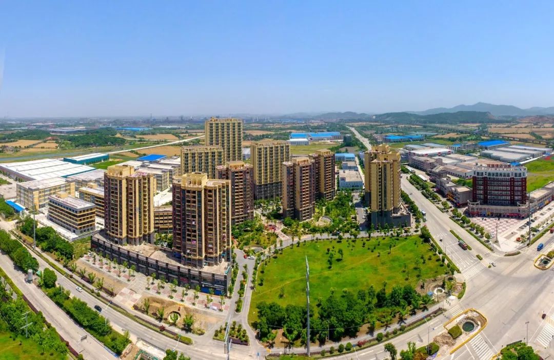 鑱氱劍浜т笟鏂板煄寮曢缁撴瀯杞瀷,鑱氱劍浜т笟閾鹃珮璐ㄩ噺鍙戝睍