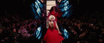 题材尺度超大胆的剧来了！他变装比许晴还性感女人看完说白活了