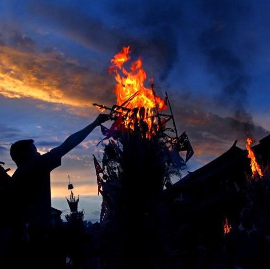 云南的火把节真热闹,云南最热闹的火把节