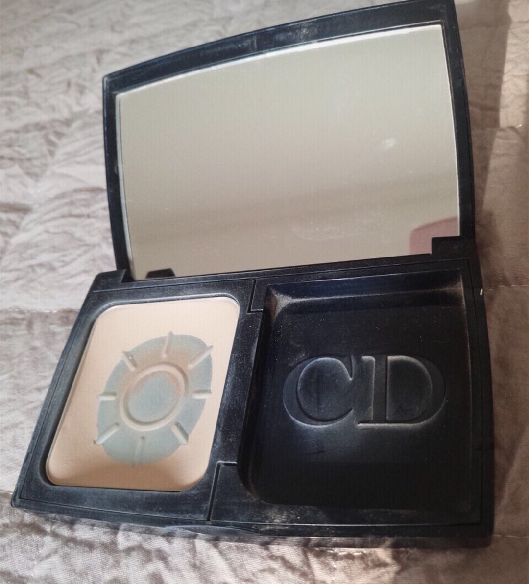 亲测最好用的油皮粉底液,大牌定妆产品推荐油皮