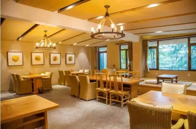 这是一家被称为“山东首家精品民宿”,等你一起邂逅青岛最美山居