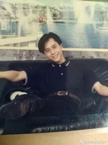 20年前的父母和现在父母的对比,20年前的爸妈照片