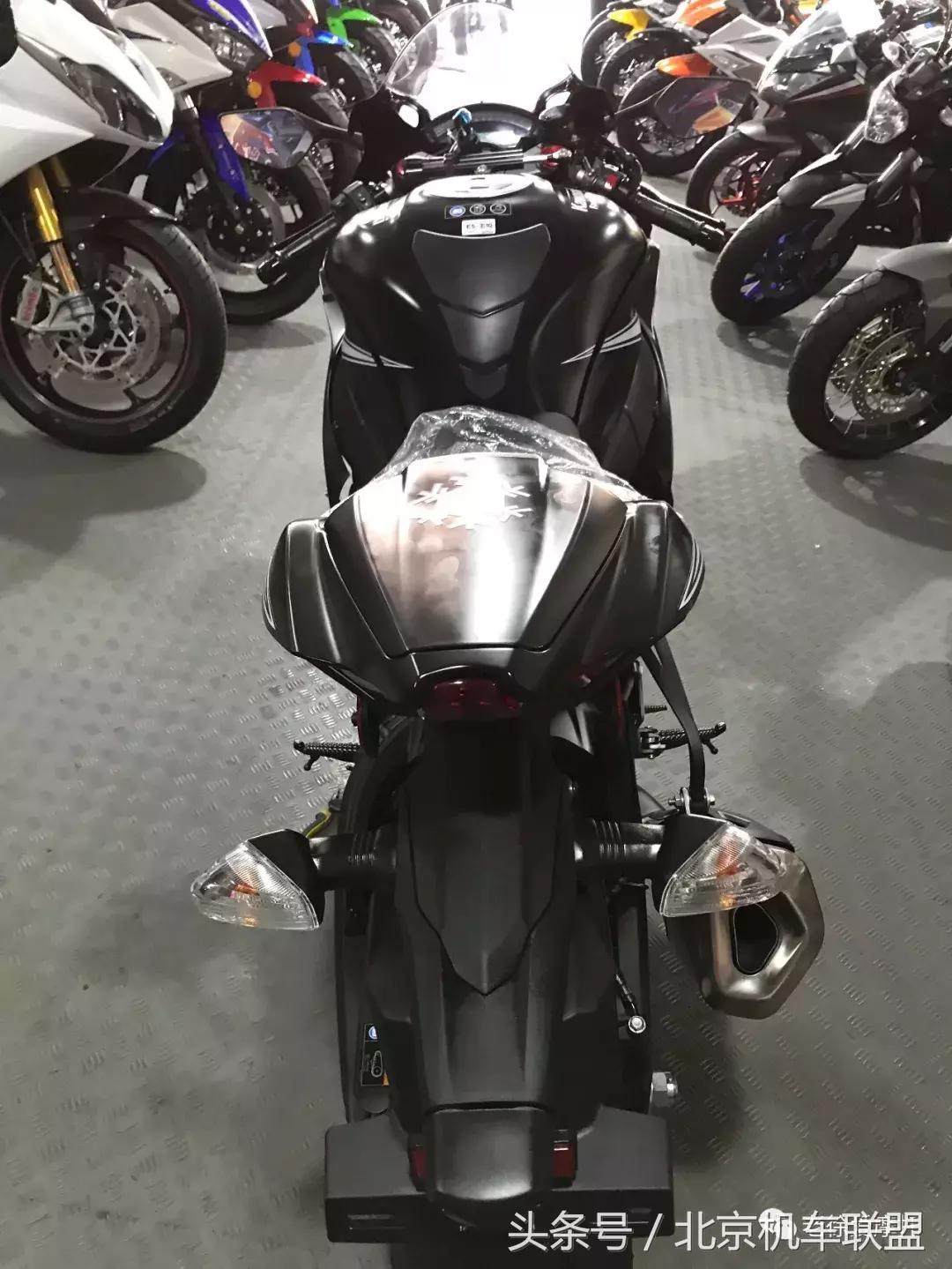 2024川崎zx10rr发布大图,川崎zx-10r2024款极速测试