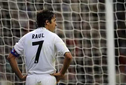 伟大的7号左后卫,世界足坛最伟大的7号