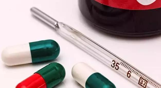 在家身上被开水烫伤后怎么急救,儿童开水烫伤急救处理