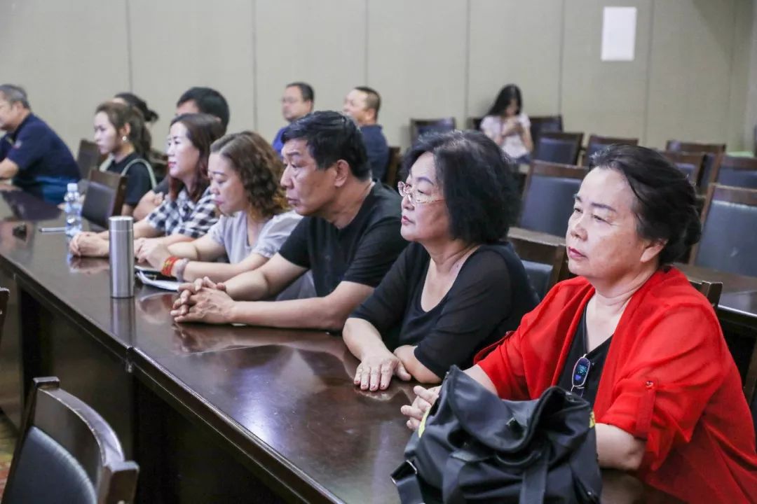 东胜召开新闻发布会，宣布将打造鄂尔多斯非洲草原野生动物世界项目