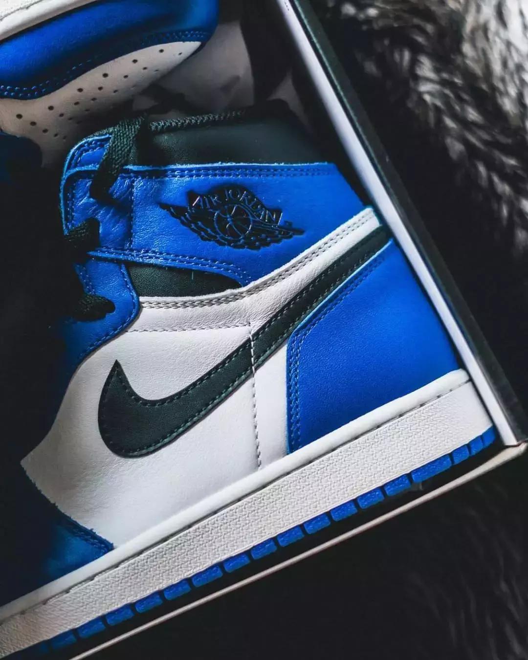 到底哪双鞋因为《新说唱》起飞了？涨得最快的AJ1跟它没关系