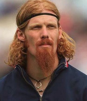 足坛最可怕的发型,足球界的奇葩发型