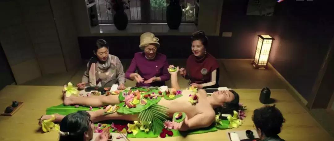 西虹市首富赚了10个亿,西虹市首富如何花10个亿