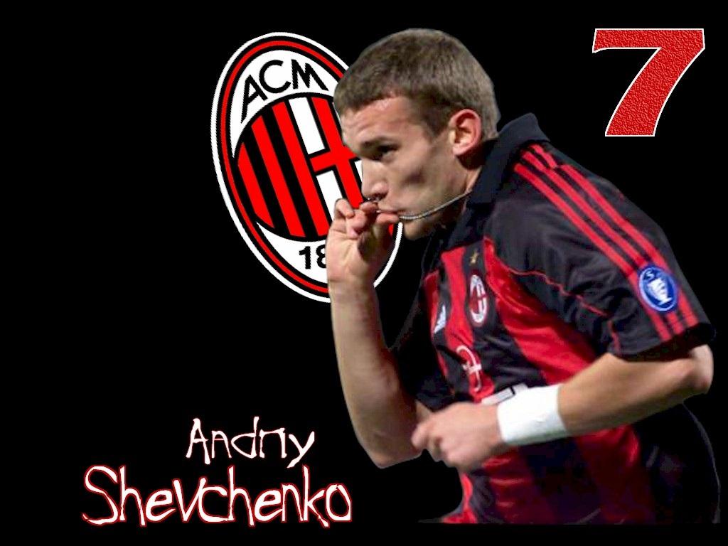 「原创」重温足坛十大*器武**，榜首当之无愧，欧文未能入榜