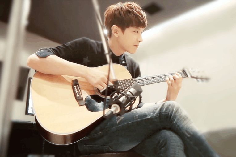 朴灿烈与小朋友视频,朴灿烈带娃综艺做饭