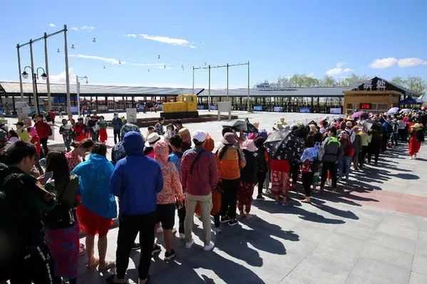 青海茶卡盐湖垃圾场,茶卡盐湖变身垃圾场