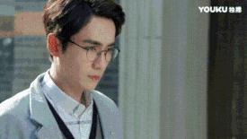 朱一龙自己采访自己尬聊,朱一龙自己尬聊